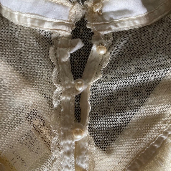 Jessica Gunnies Blouse - Picture 3 of 4